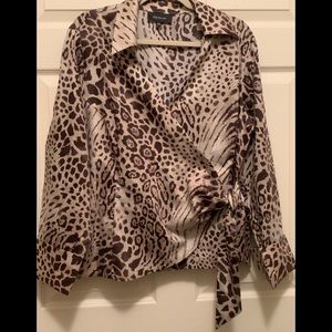 Jones New York size 2X Animal Print Blouse